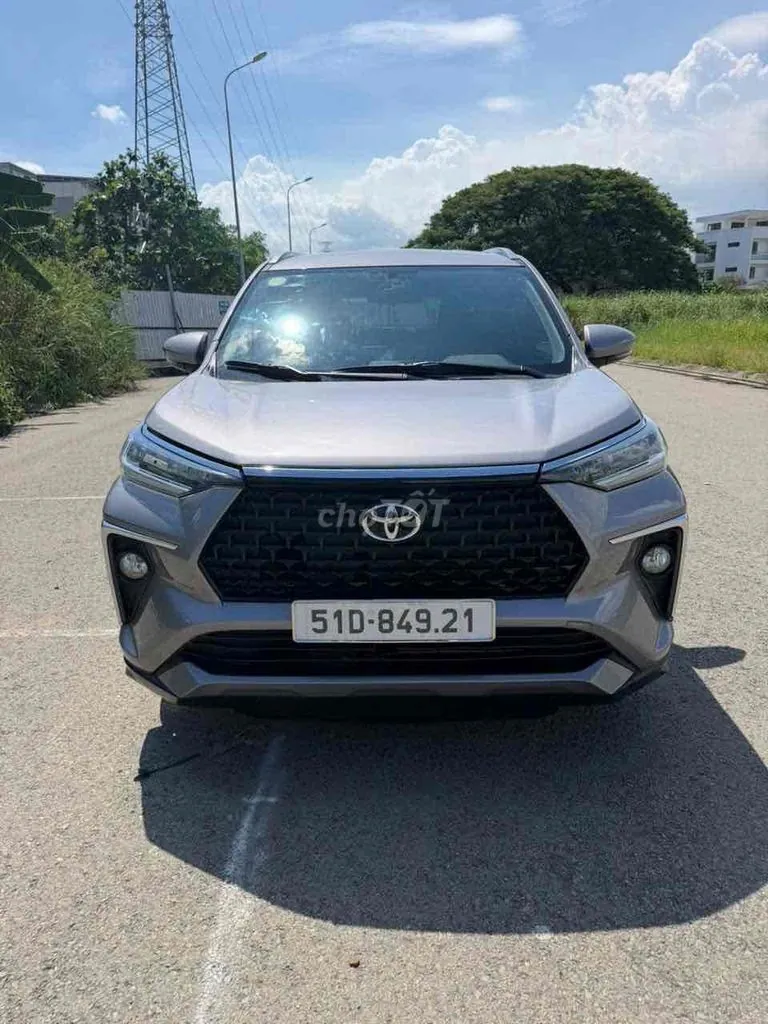 Toyota Veloz Cross