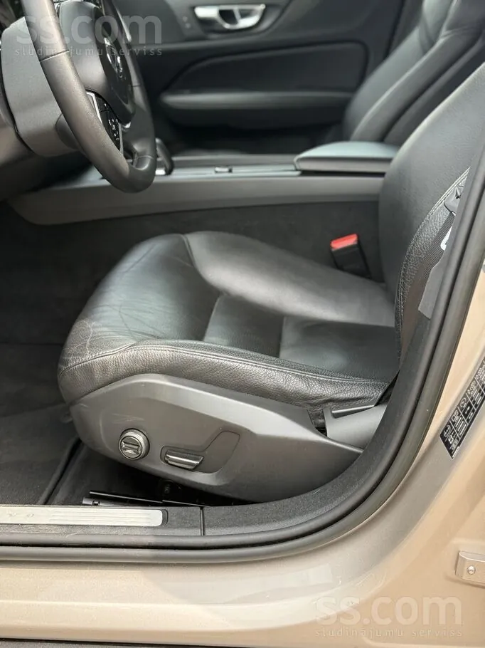 Volvo V60 2023 photo 5