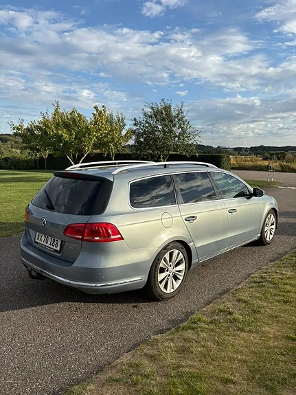 Volkswagen Passat 2011 photo 3