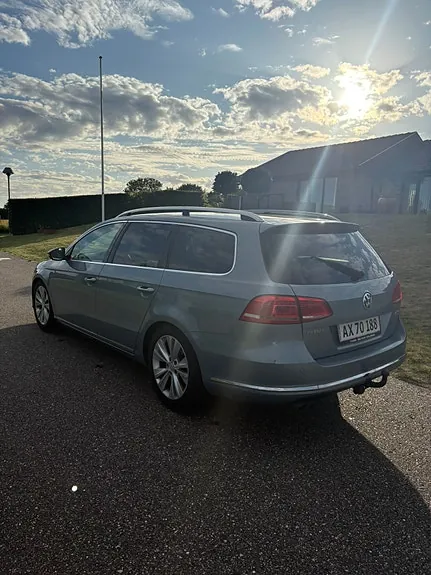 Volkswagen Passat 2011 photo 4