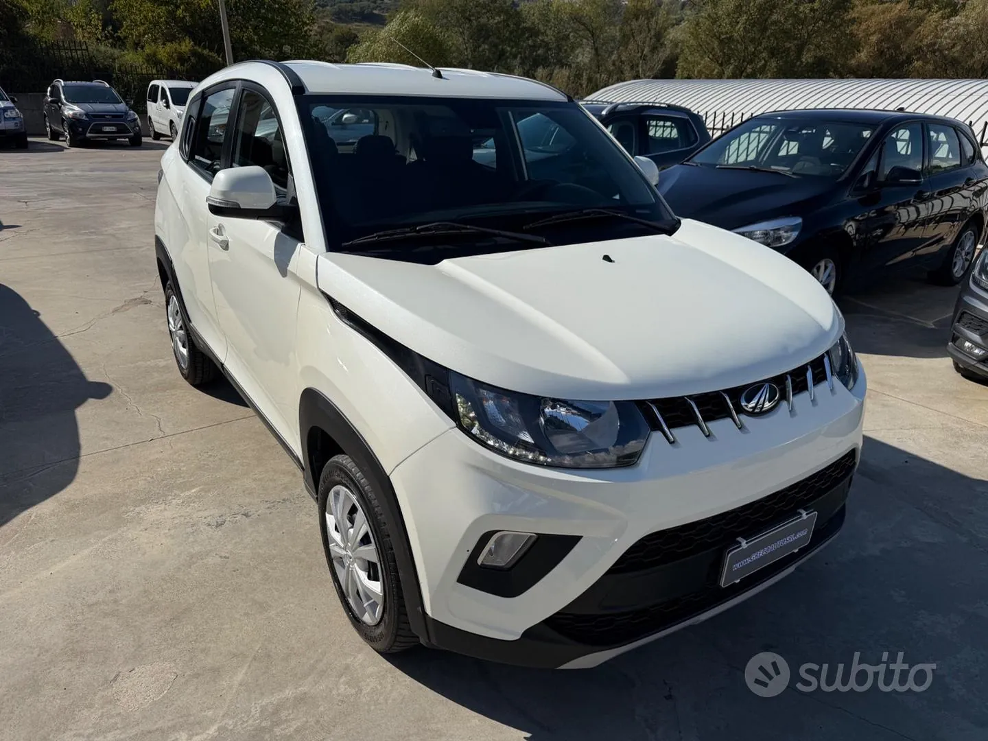 Mahindra Kuv100 2023 photo 4