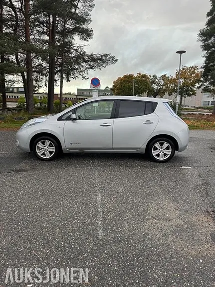 Nissan Leaf 2013 photo 3