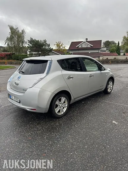 Nissan Leaf 2013 photo 5