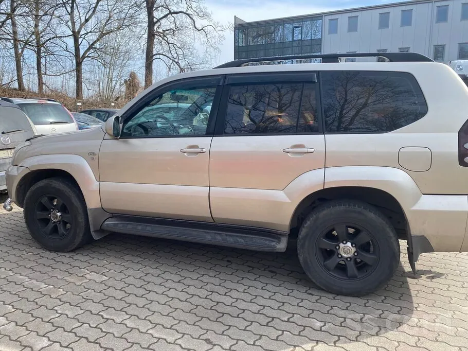 Toyota Land Cruiser 2006 photo 3