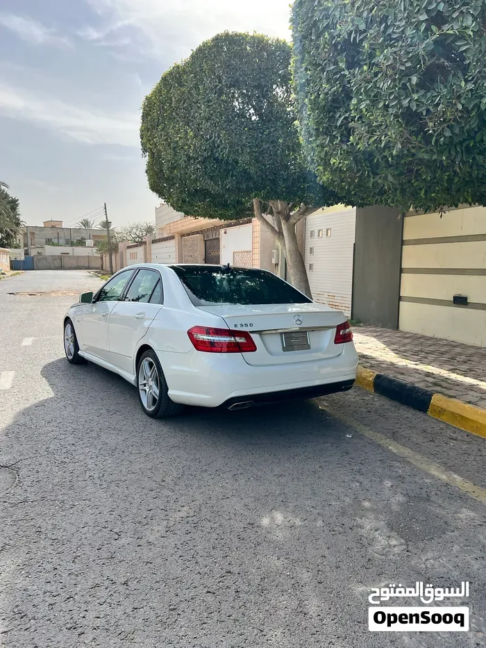 Mercedes-Benz E-Class 2012 photo 3