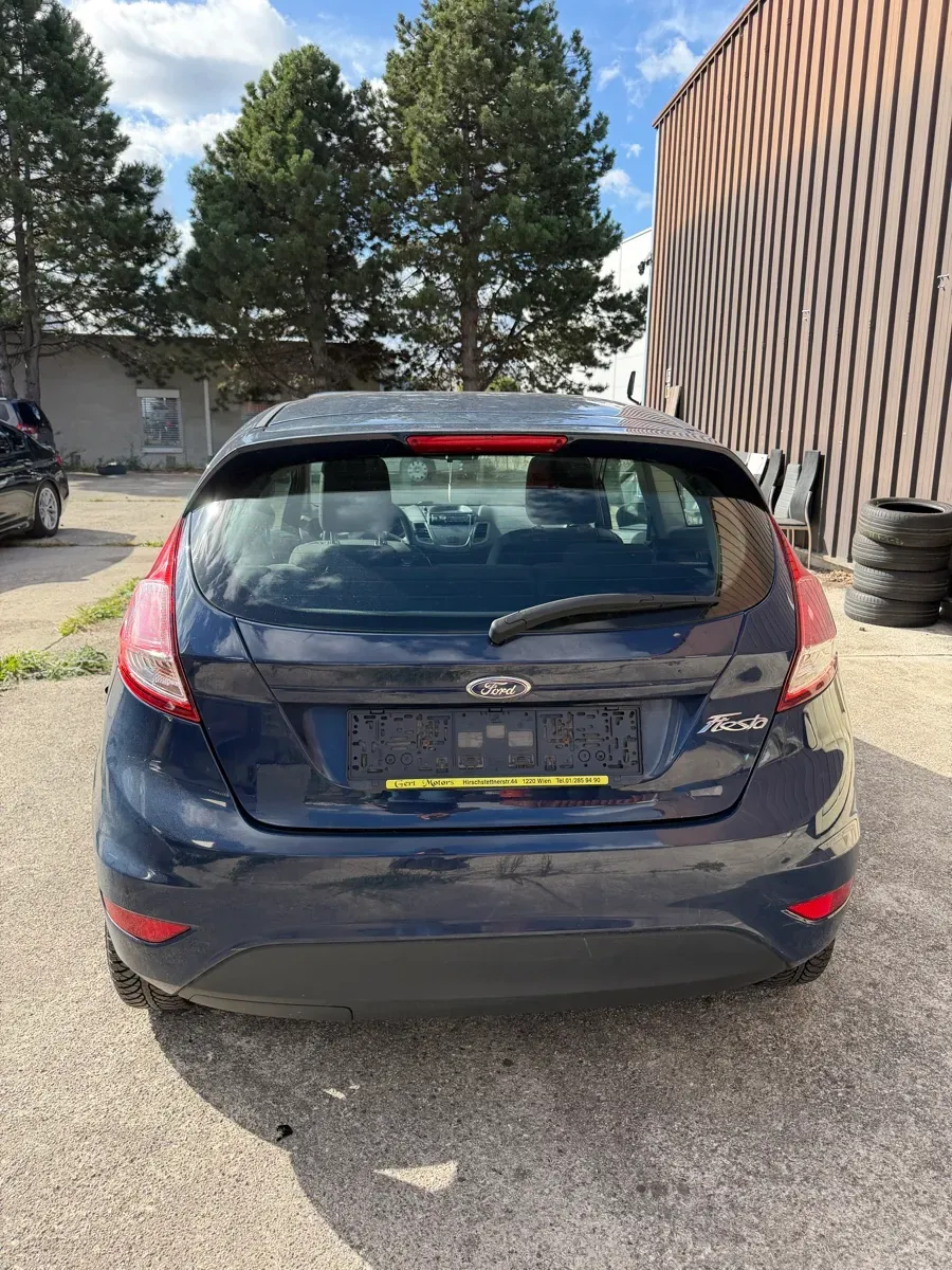 Ford Fiesta 2013 photo 2