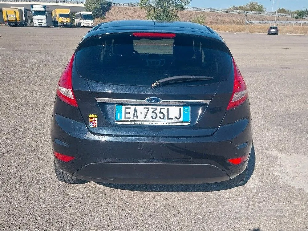 Ford Fiesta 2011 photo 5
