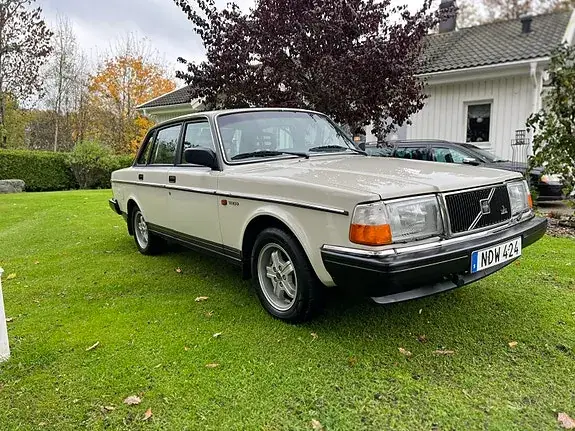 Volvo 240 1988 photo 3