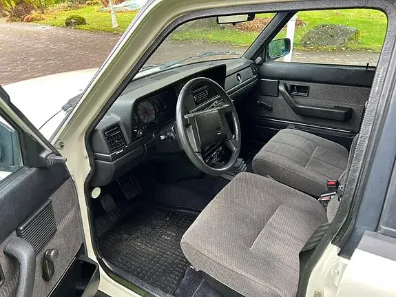 Volvo 240 1988 photo 5