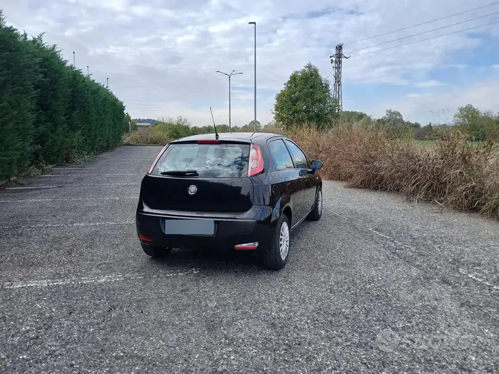 Fiat Punto Evo 2010 photo 4