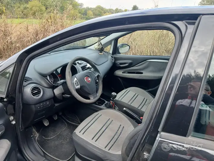 Fiat Punto Evo 2010 photo 3