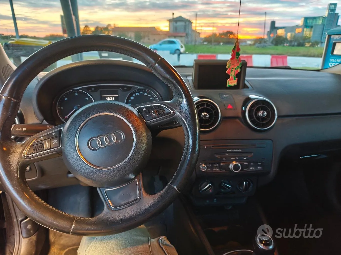 Audi A1 2010 photo 5