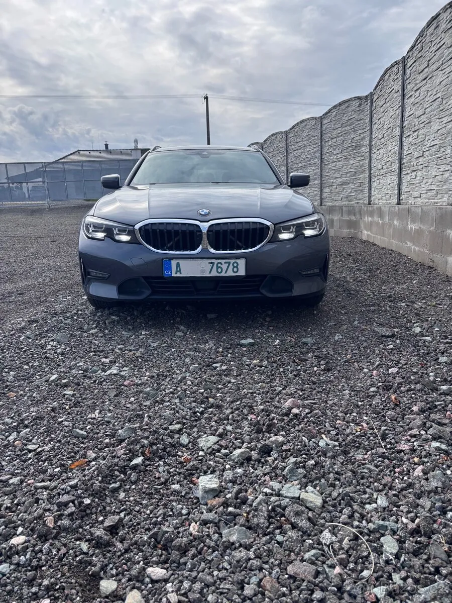 BMW 3 Series 2021 photo 3