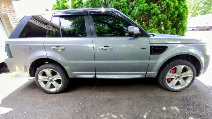 Land Rover Range Rover Sport 2013 photo 4