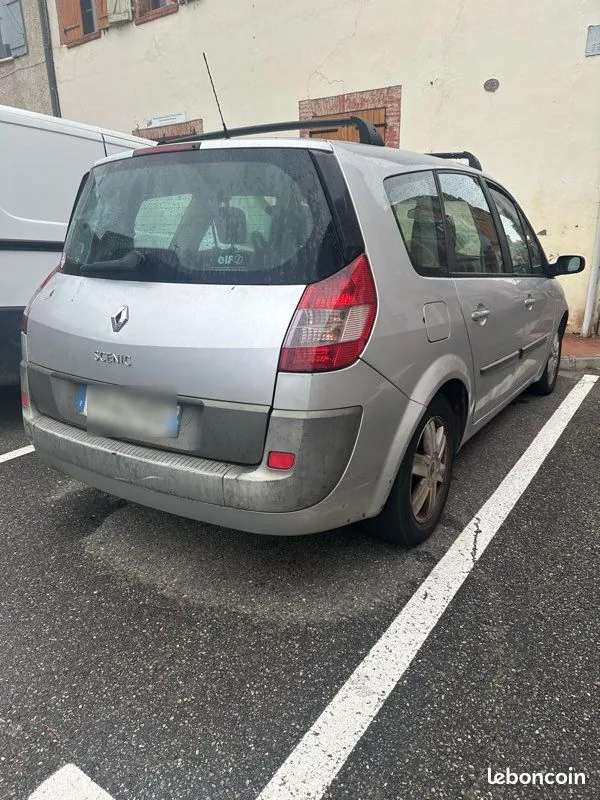 Renault Grand Scenic 2005 photo 2