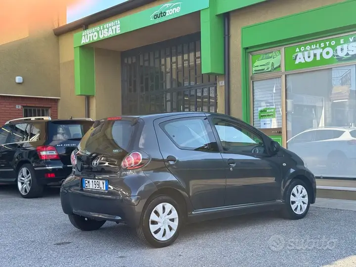 Toyota Aygo 2012 photo 5