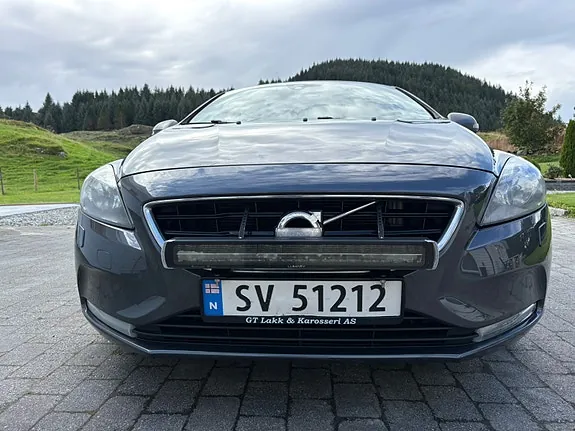 Volvo V40 2014 photo 2
