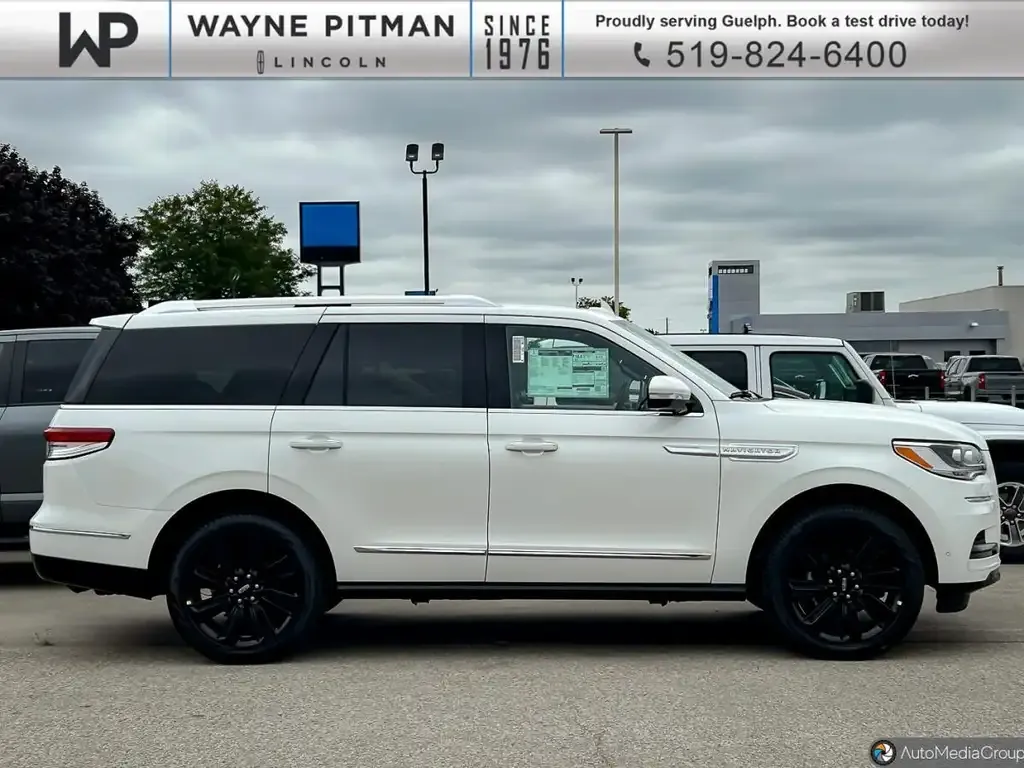 Lincoln Navigator 2024 photo 2