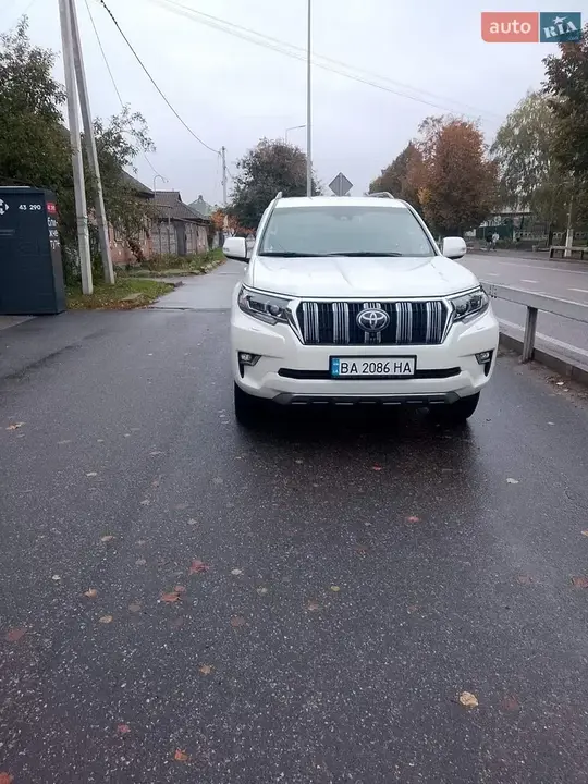 Toyota Land Cruiser Prado 2019 photo 3