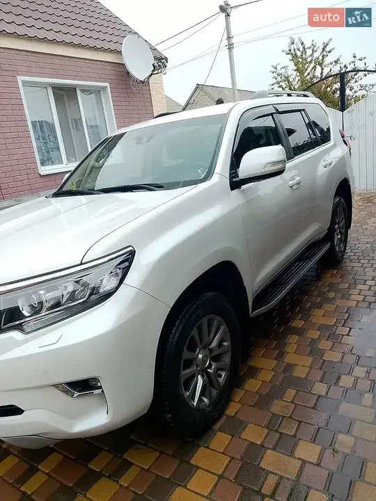 Toyota Land Cruiser Prado 2019 photo 4