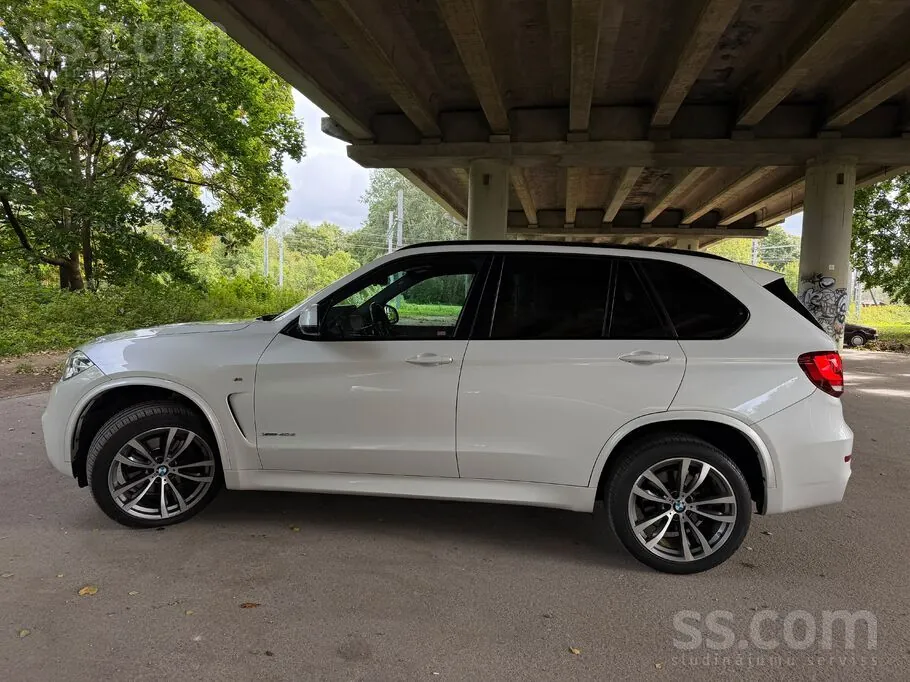 BMW X5 2014 photo 2