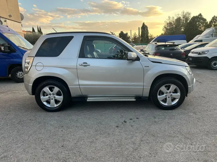 Suzuki Grand Vitara 2010 photo 5