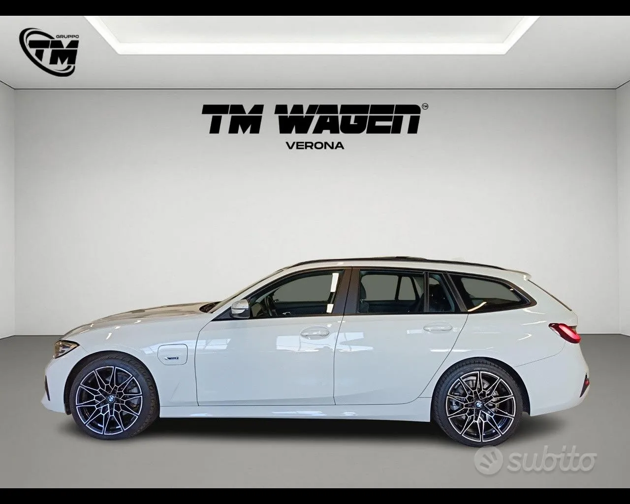 BMW 3 Series 2022 photo 2