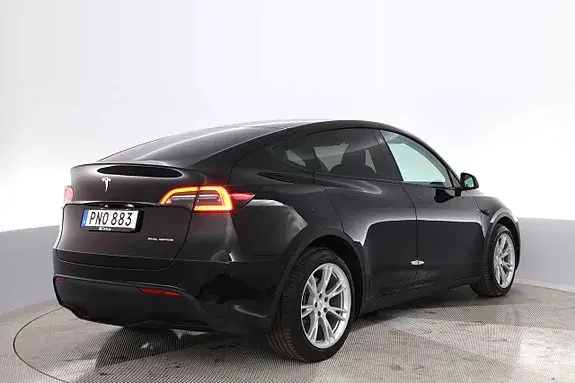 Tesla Model Y 2023 photo 5