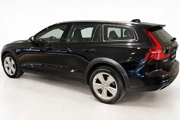 Volvo V60 Cross Country 2021 photo 3