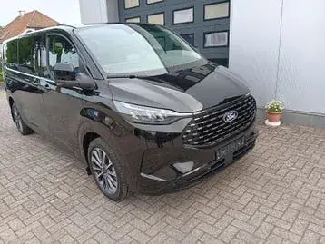 Ford Tourneo Custom 2026 photo 4