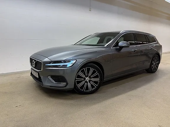 Volvo V60 2021 photo 2