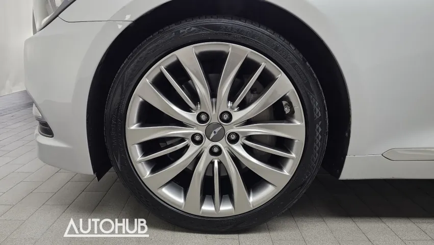 Genesis G80 2015 photo 5