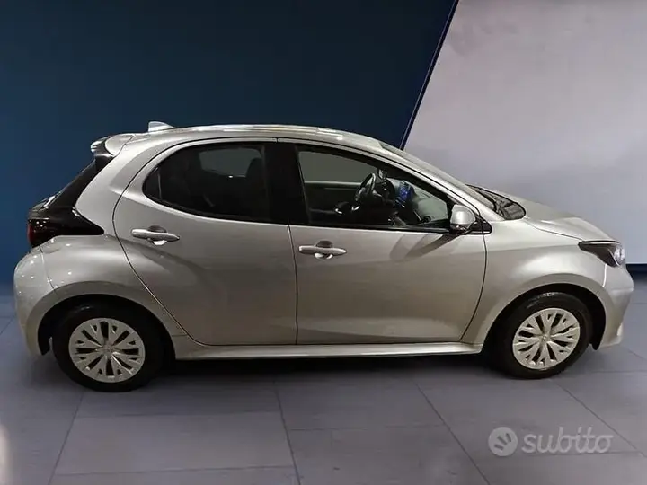 Toyota Yaris 2025 photo 5