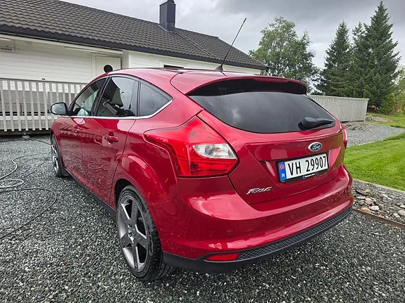 Ford Focus 2011 photo 5