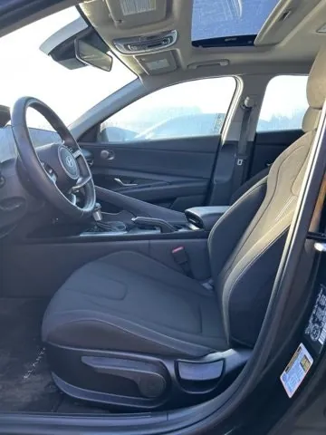 Hyundai Elantra 2026 photo 3