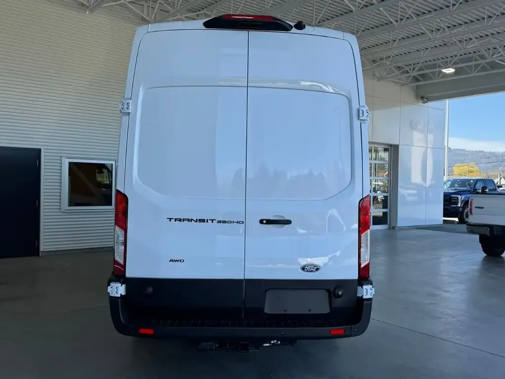 Ford Transit Cargo Van 2026 photo 5