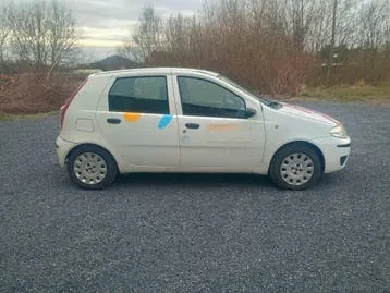 Fiat Punto 2009 photo 3