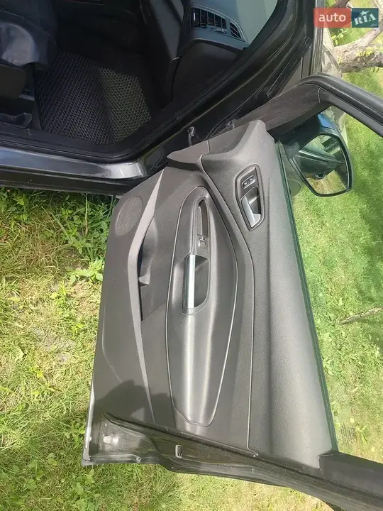 Ford Escape 2016 photo 3
