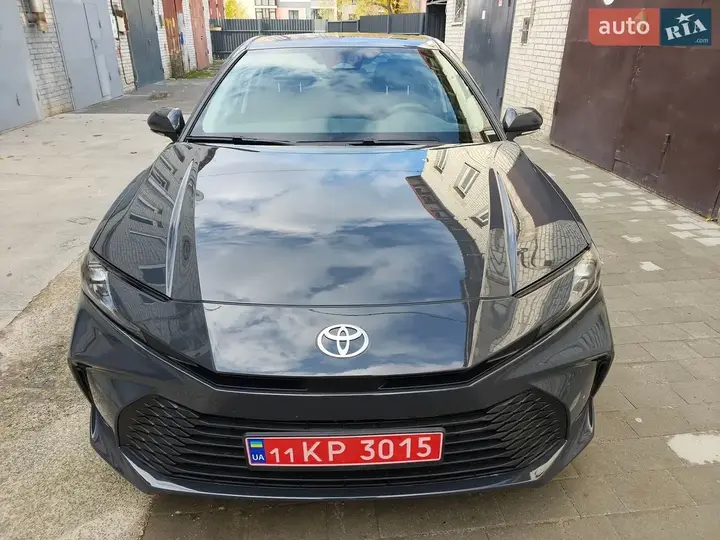 Toyota Camry 2025 photo 4