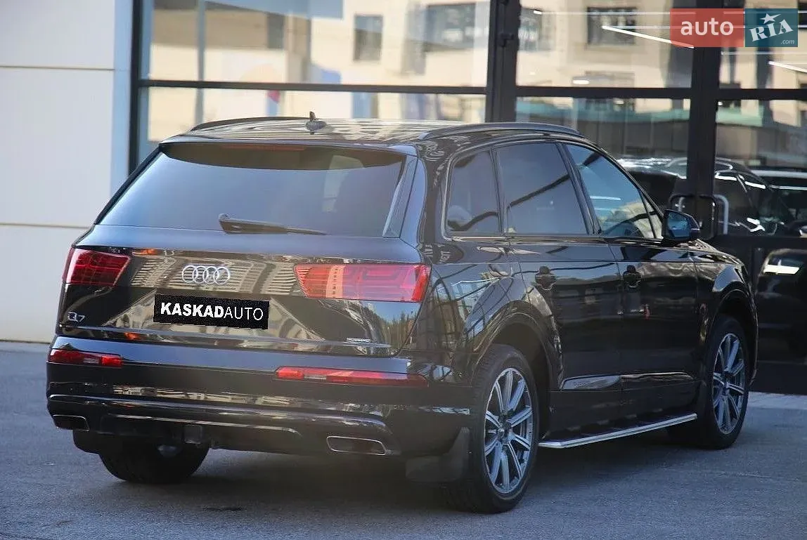 Audi Q7 2017 photo 5
