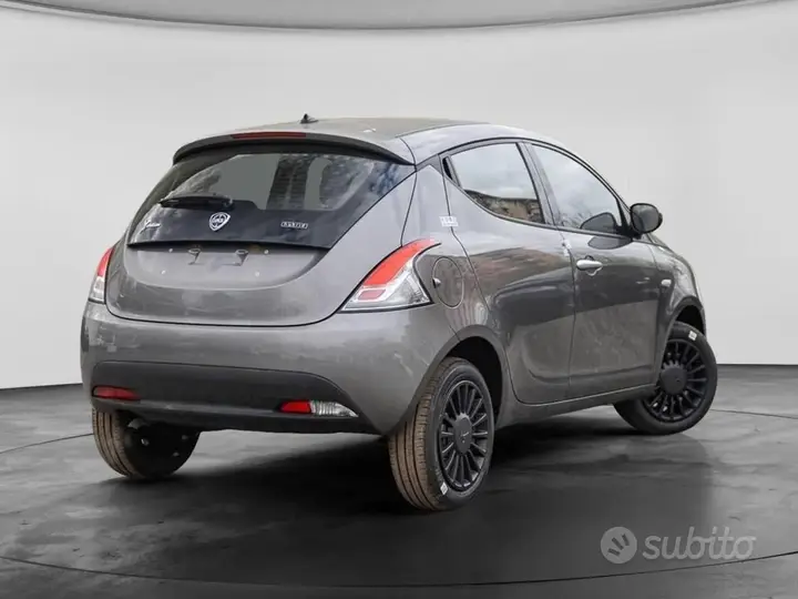 Lancia Ypsilon 2023 photo 2