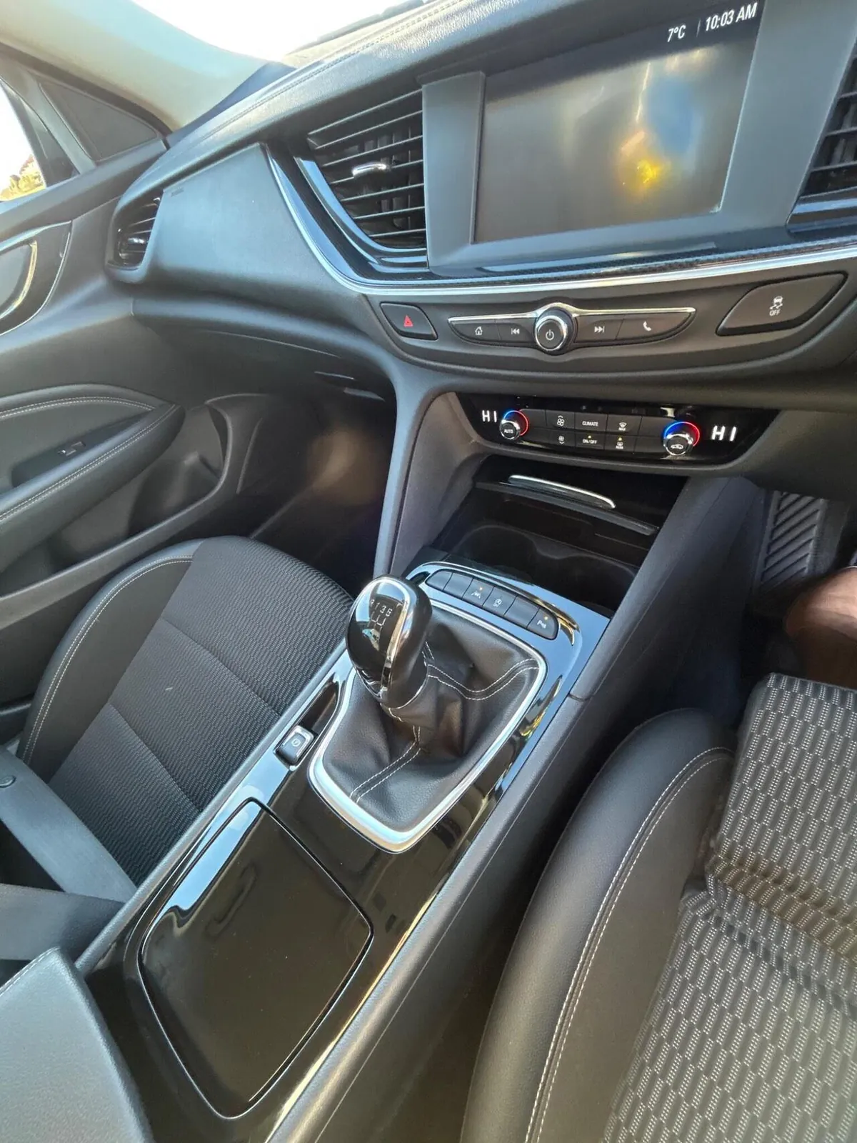 Vauxhall Insignia 2018 photo 4