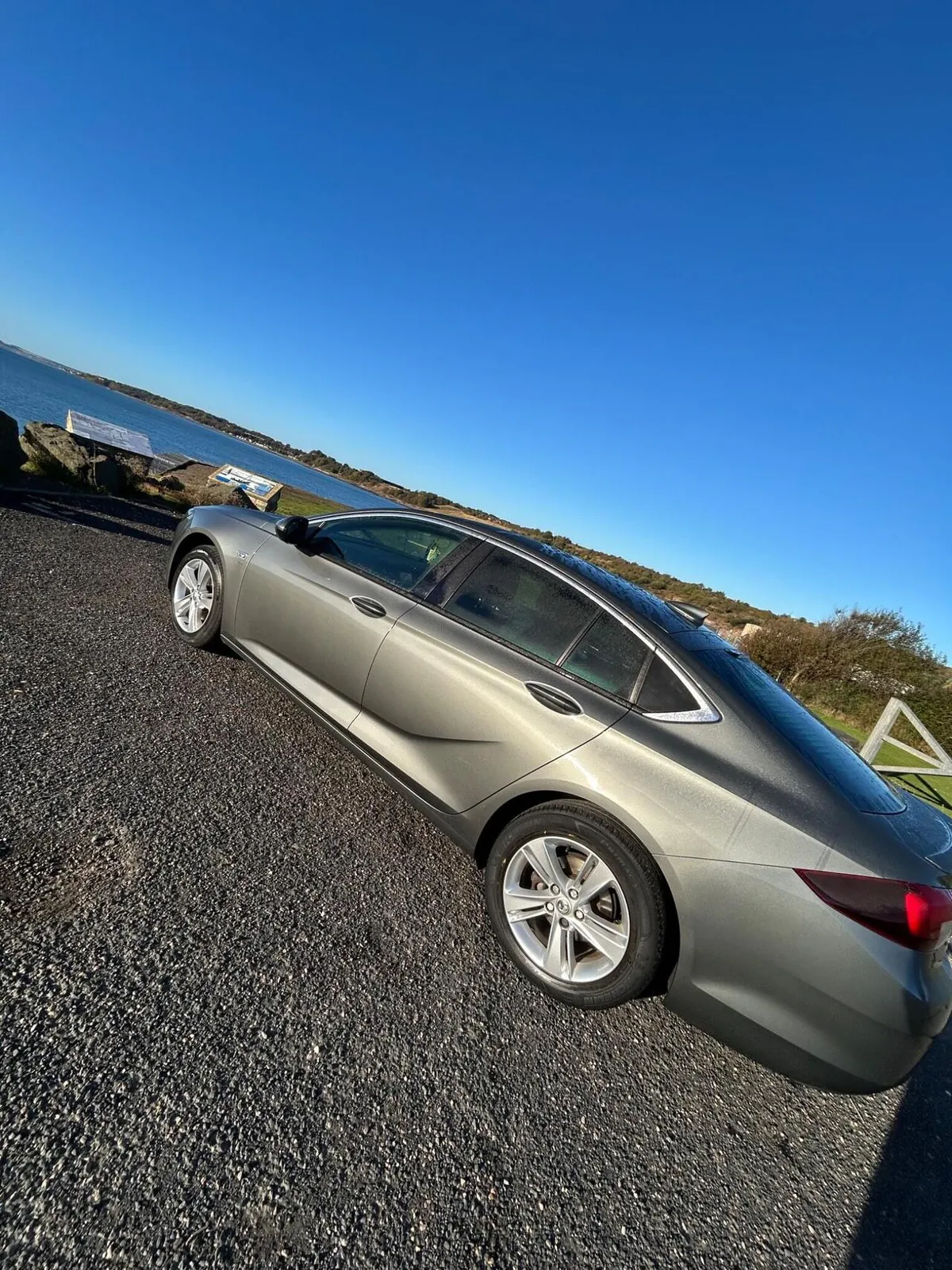 Vauxhall Insignia 2018 photo 3