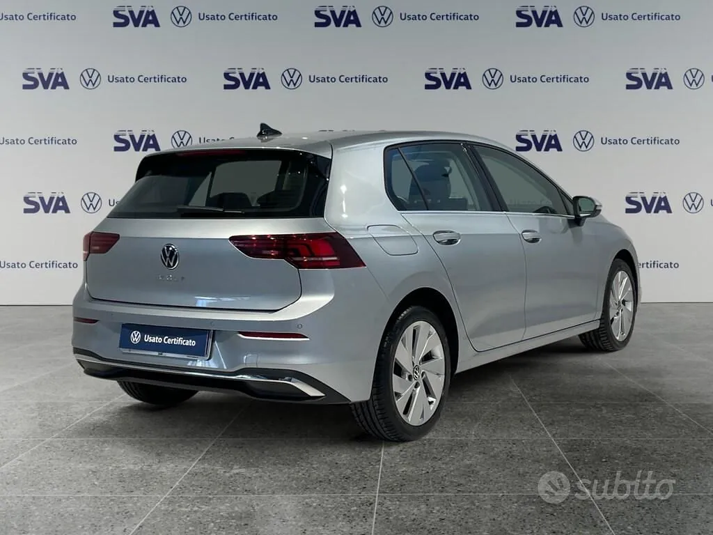 Volkswagen Golf 2025 photo 2