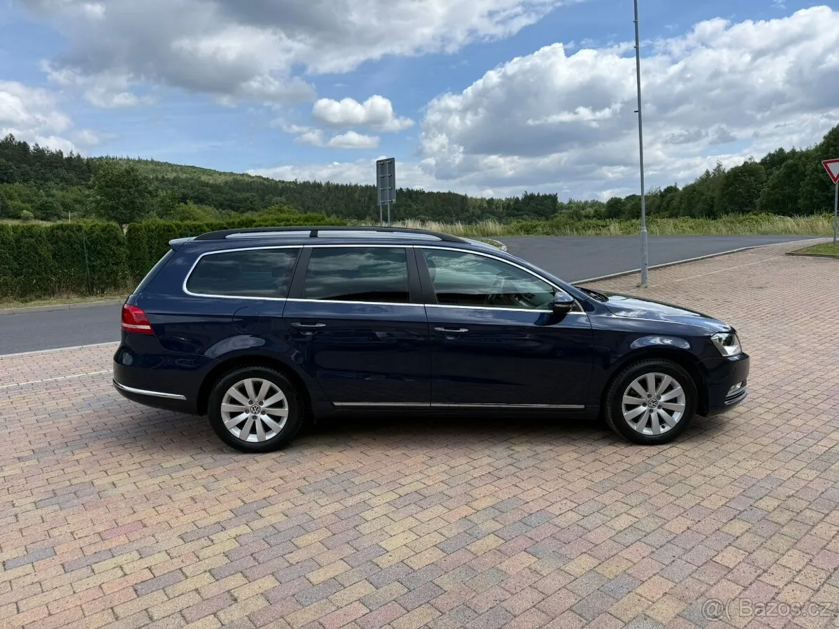 Volkswagen Passat 2012 photo 5