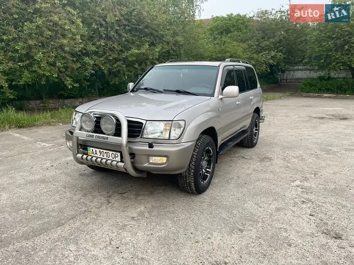 Toyota Land Cruiser 2001 photo 3