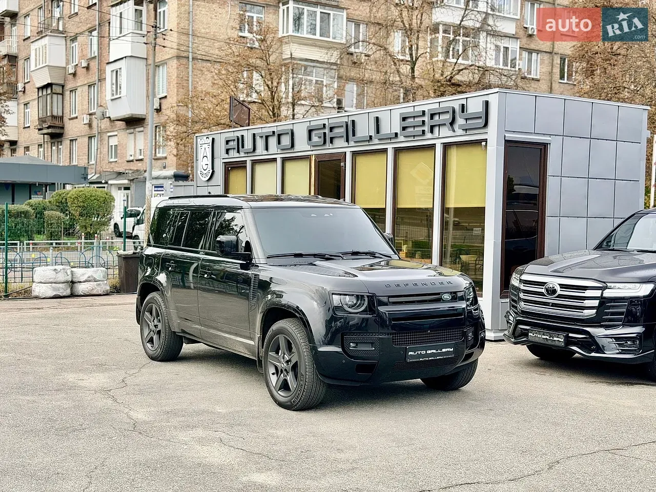 Land Rover Defender 2023 photo 4