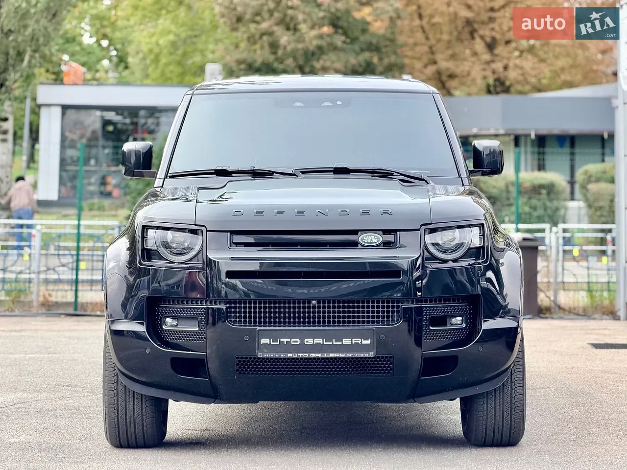 Land Rover Defender 2023 photo 5