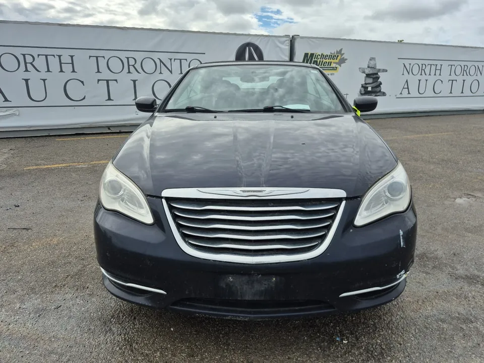 Chrysler 200 2012 photo 2