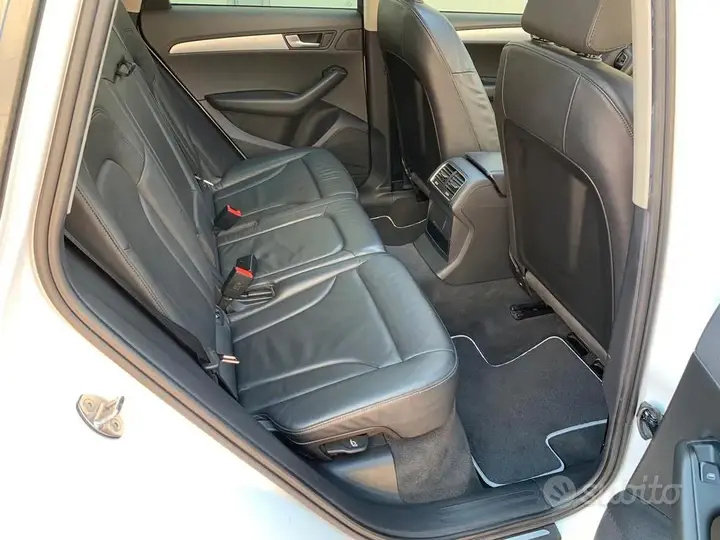 Audi Q5 2009 photo 4
